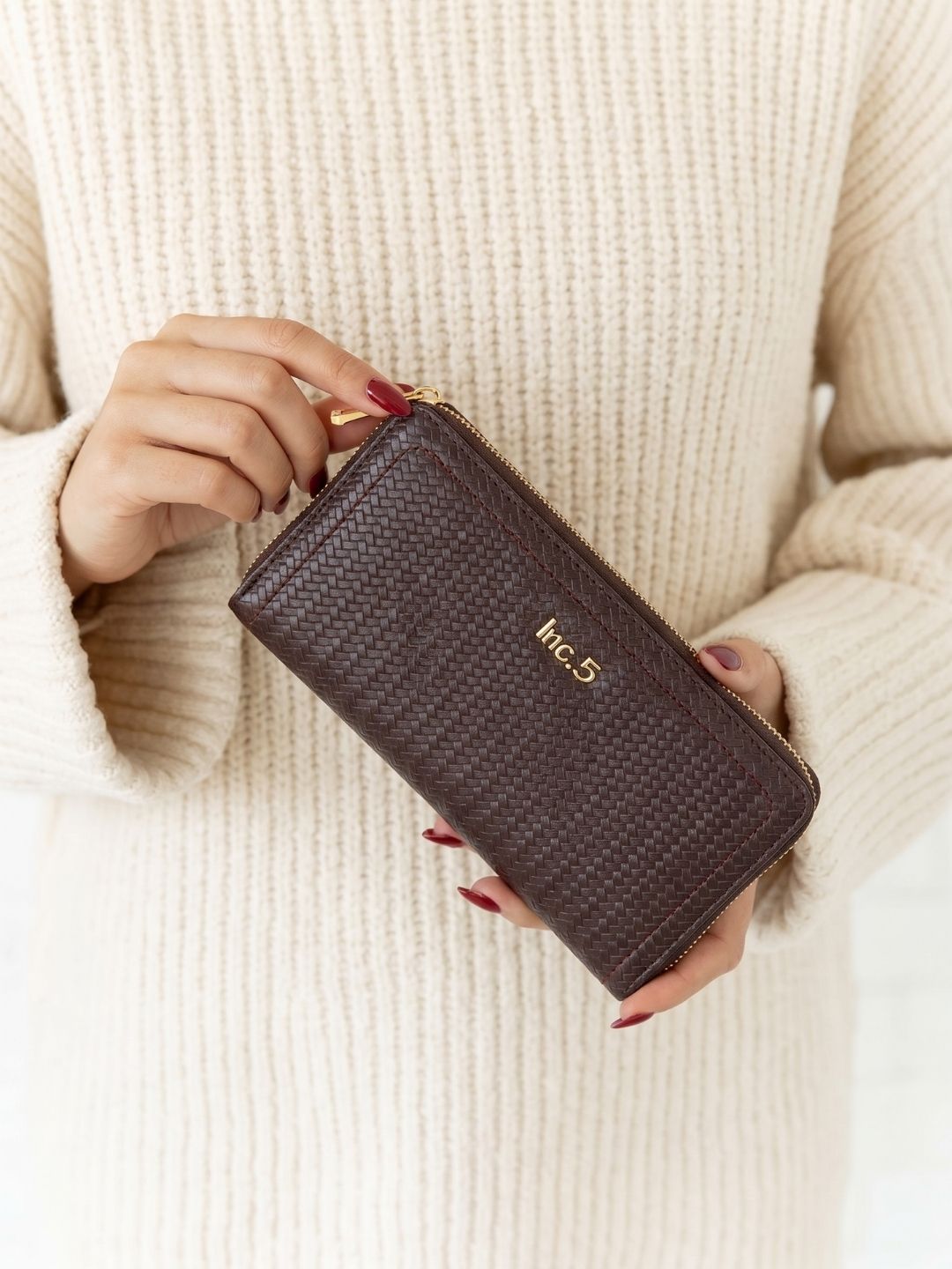 Women Brown Textured Bi-Folds Bag With Zip Lock For Casual