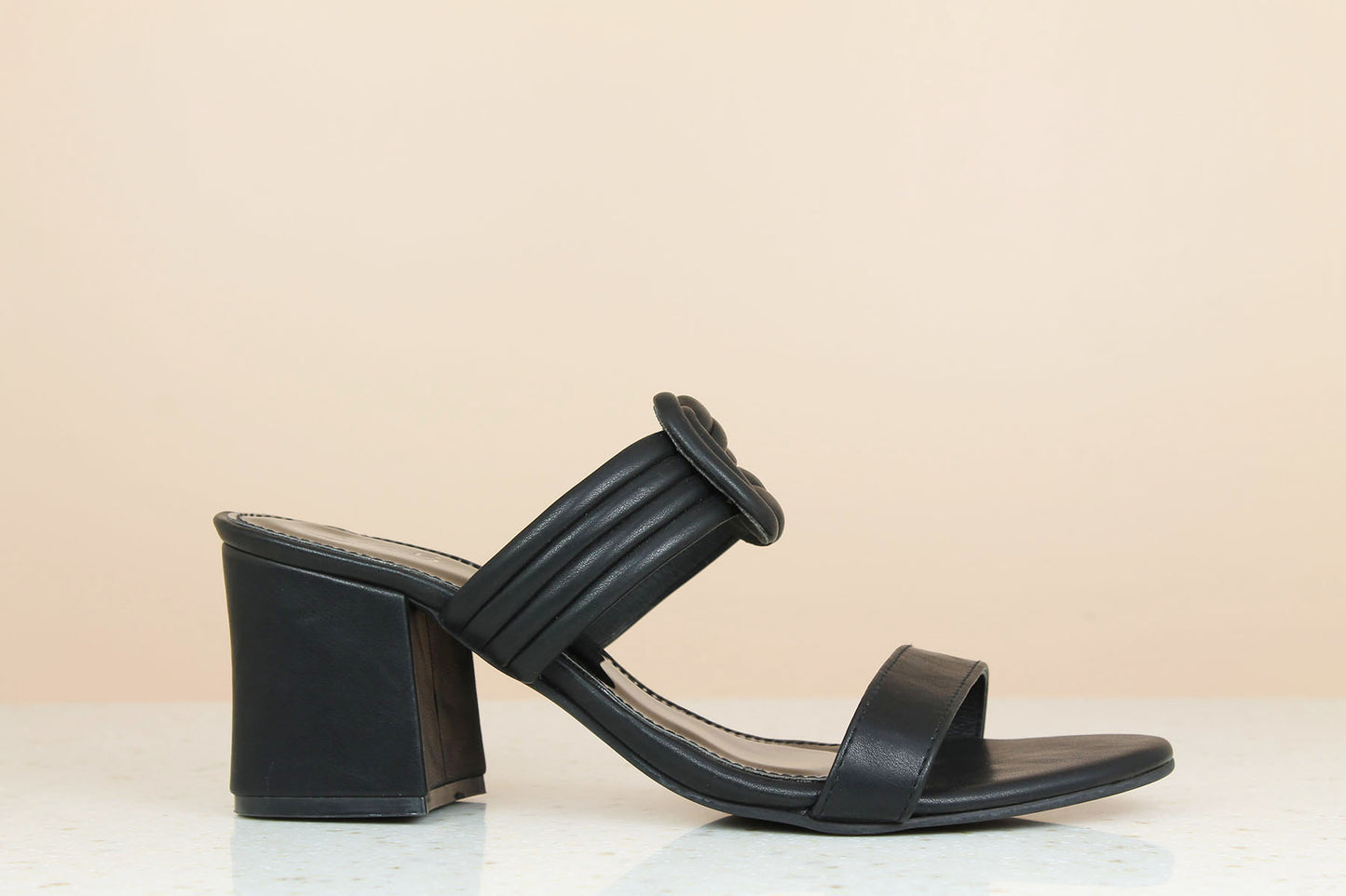 Women Black Solid Block Sandals