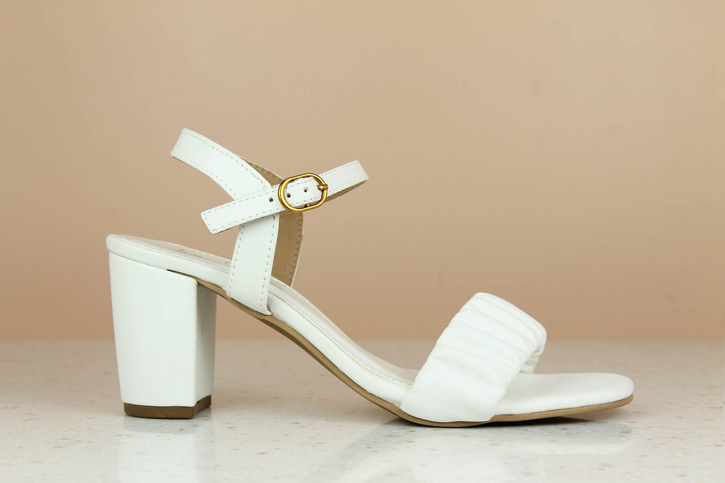 Women White Textured Block Sandals with Buckles