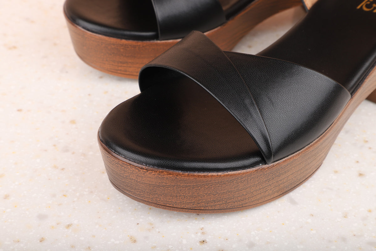 Women Black Solid Sandals