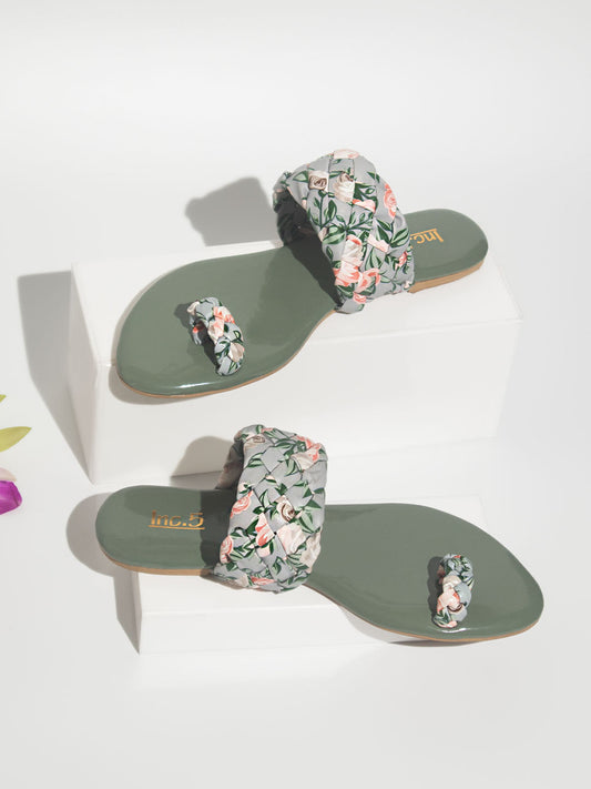 Women Green Printed One Toe Flats