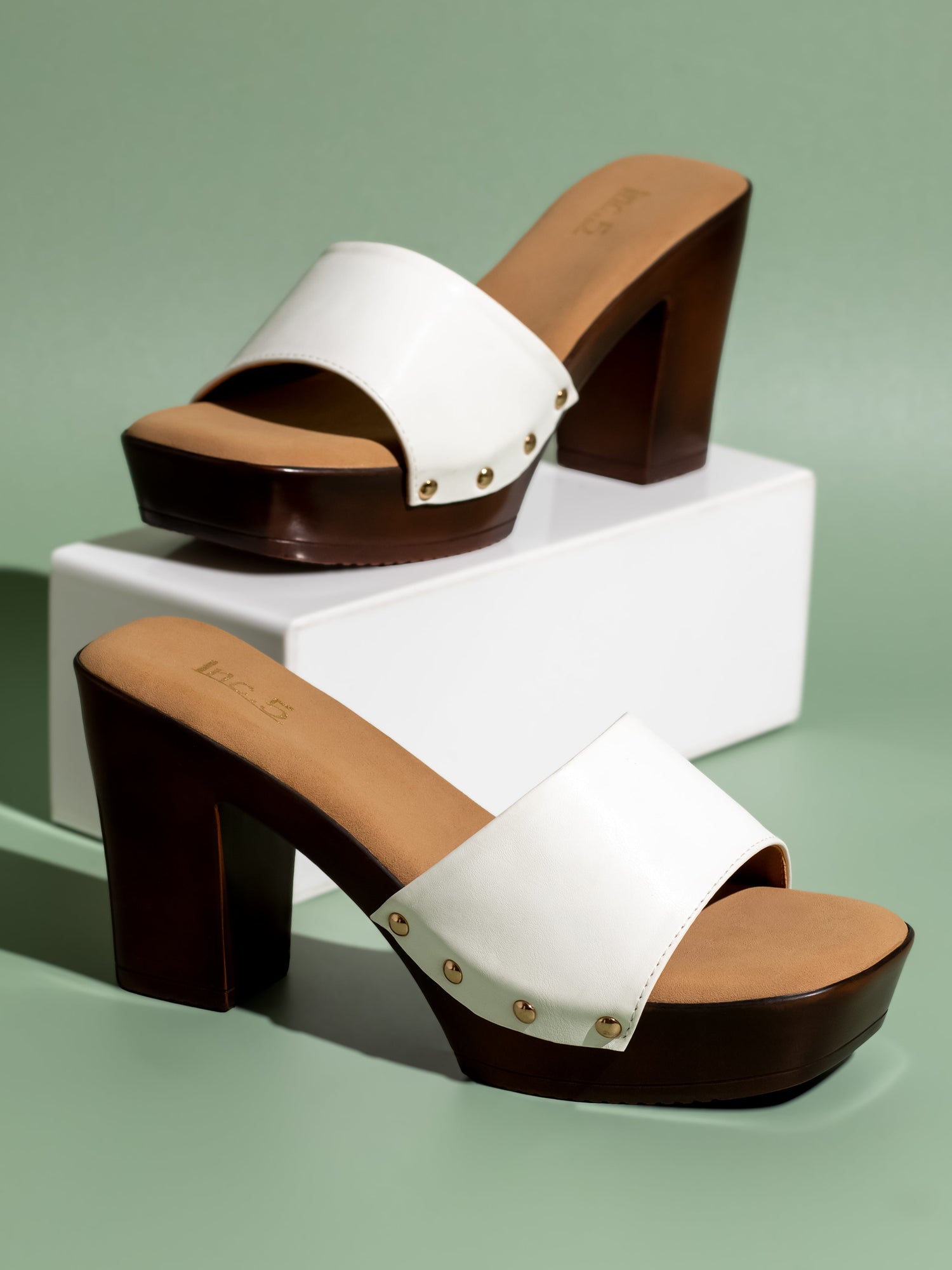 Womens White Party Wear Solid Round Toe Platform Heels