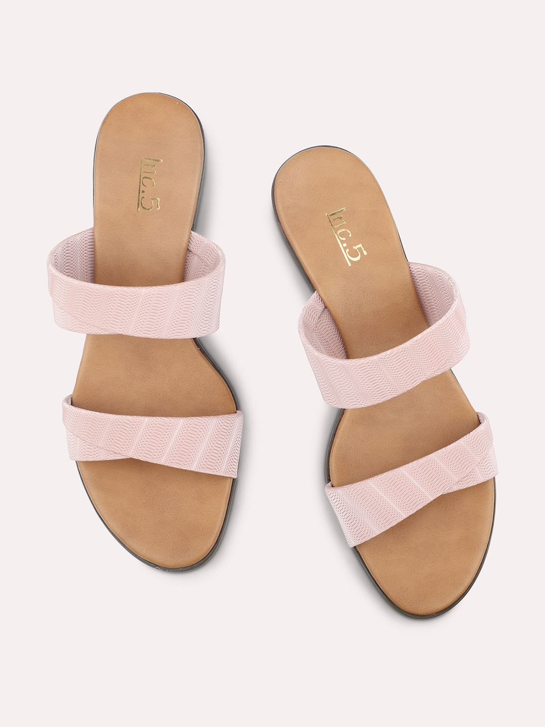 Women Peach Textured Kitten Sandals