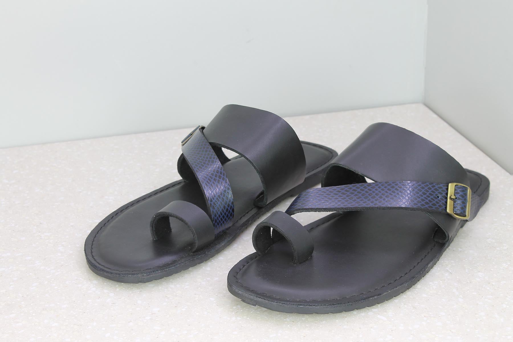 FRONT BUCKLE THONG -BLACK-Men's Slippers-Inc5 Shoes
