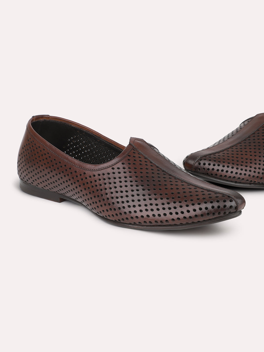 Atesber Brown Ethnic Textured Mojri For Men