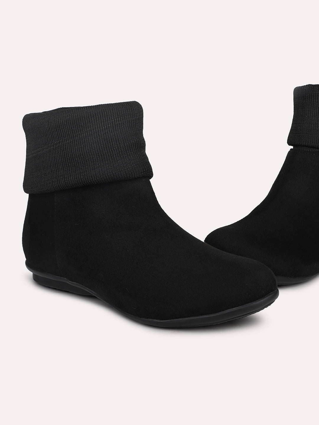 Women Black Solid Suede Flat Boots