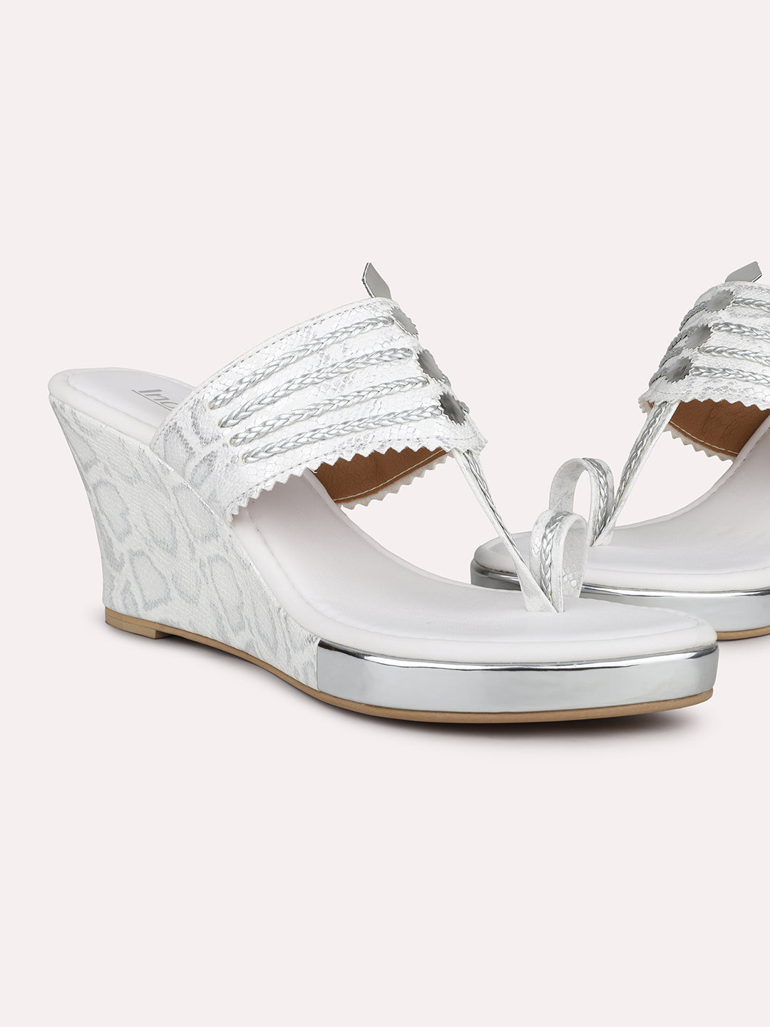 Women White Ethnic design Wedge Sandals