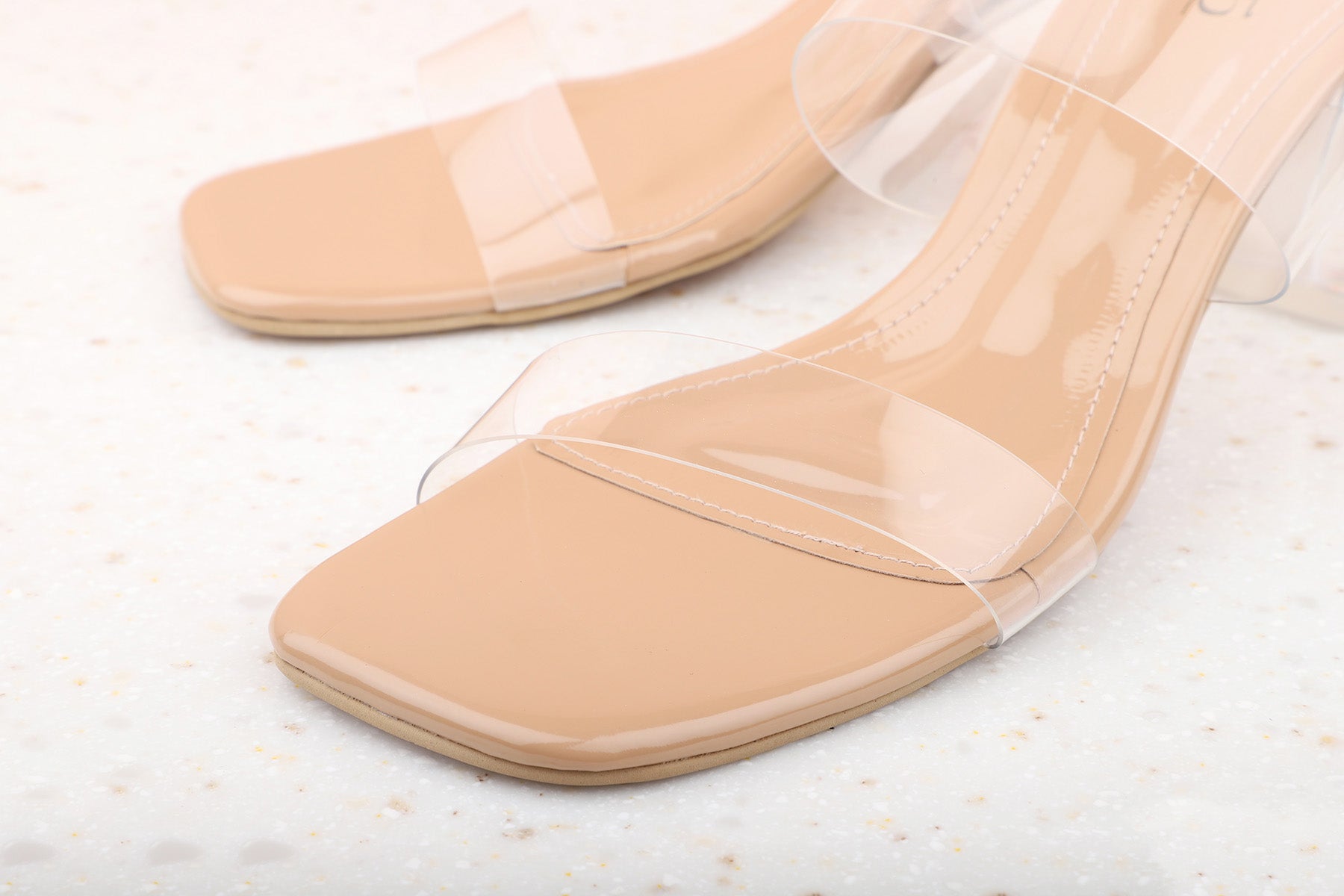 Breathable Leather Mid Heel Nude Flat Sandals For Women 2023 Summer New  Fashion Design, Wild And Fashionable Sole Size 34 42 Gglies C54F From  Yzy500, $95.83 | DHgate.Com