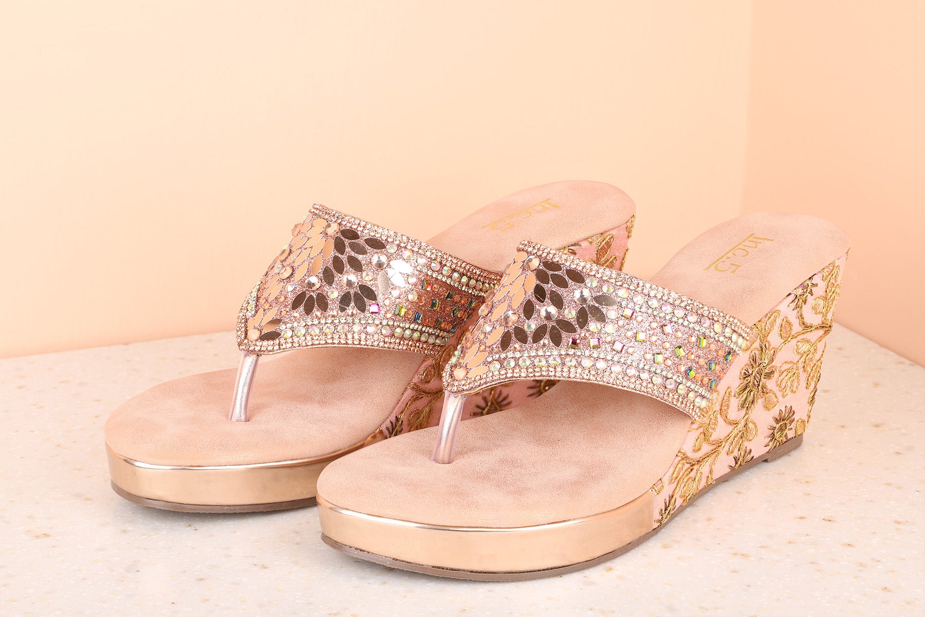 Bandolino Pitar Low Wedge Sandal Womens 8W Rose Gold Heel Rhinestones Shoes  | eBay