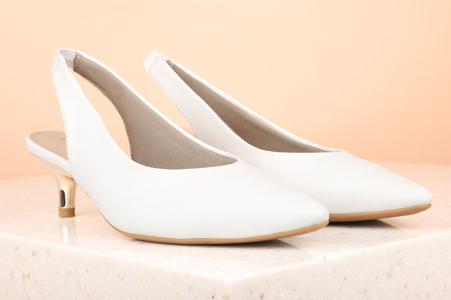 Women White Solid Kitten Heeled Mules