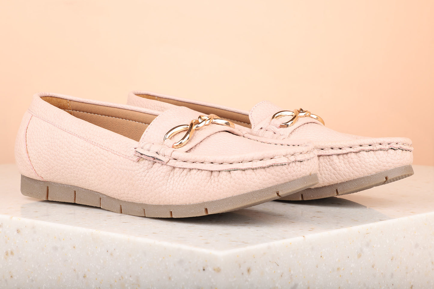 Women Pink Solid Suede Loafers
