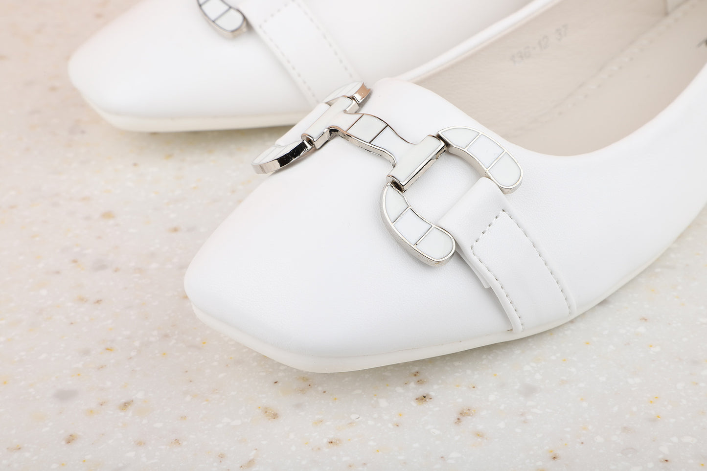 Women White Solid Ballerinas with Buckle Detail