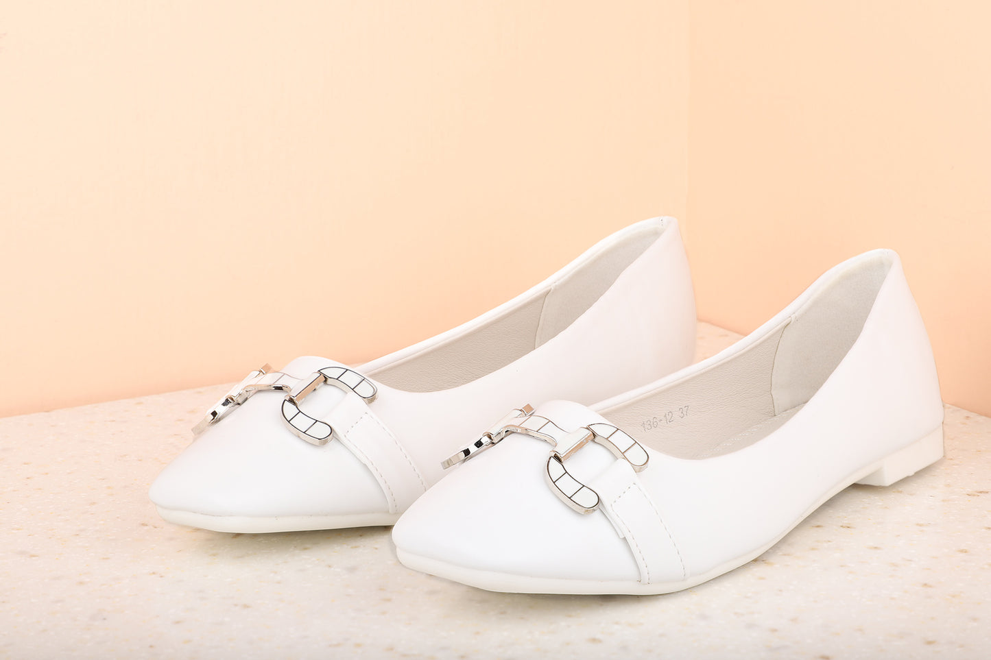 Women White Solid Ballerinas with Buckle Detail