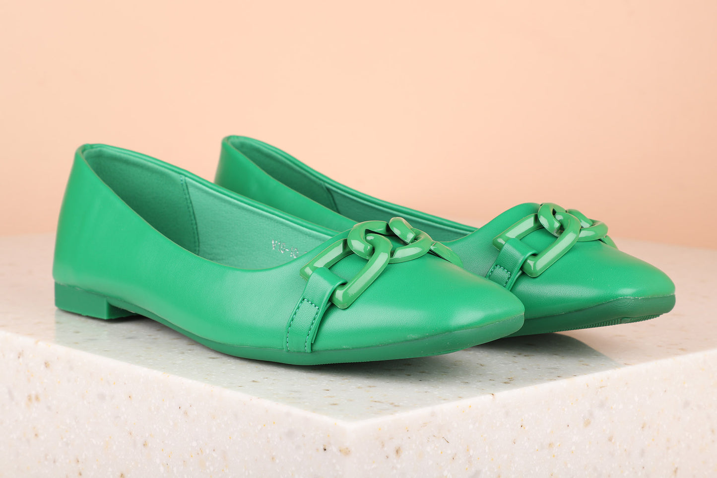 Women Green Solid Buckles Flats Ballerinas