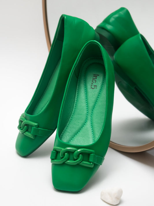 Women Green Solid Buckles Flats Ballerinas