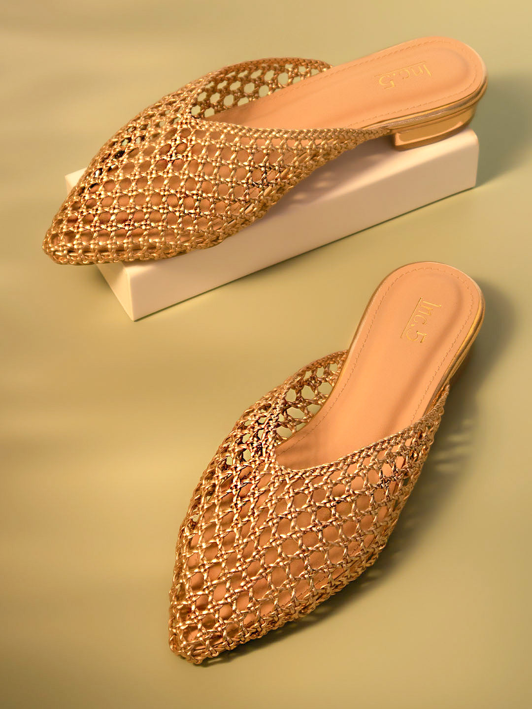 Women Rose Gold Woven Design Block Mules