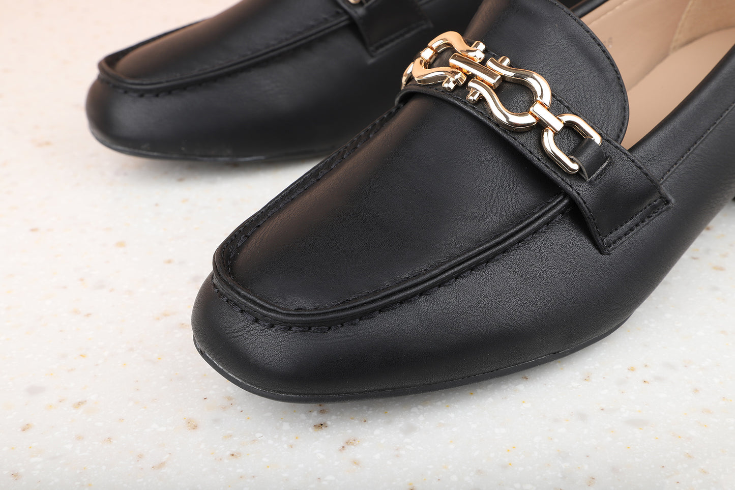 Women Black Solid Moccasins with Buckle Detail