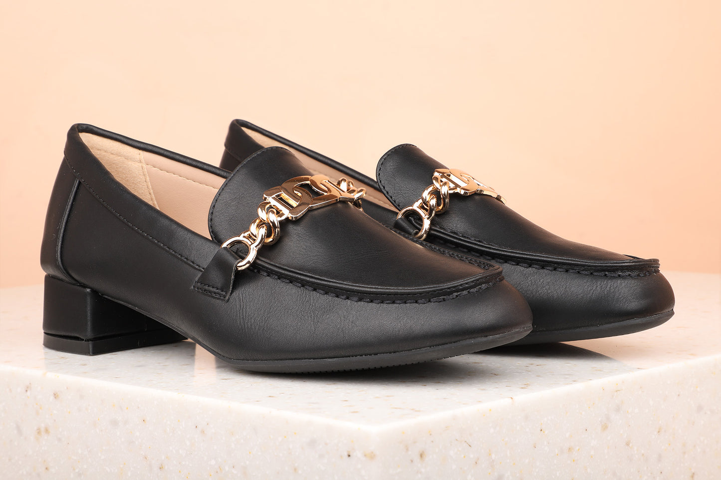 Women Black Solid Moccasins with Buckle Detail