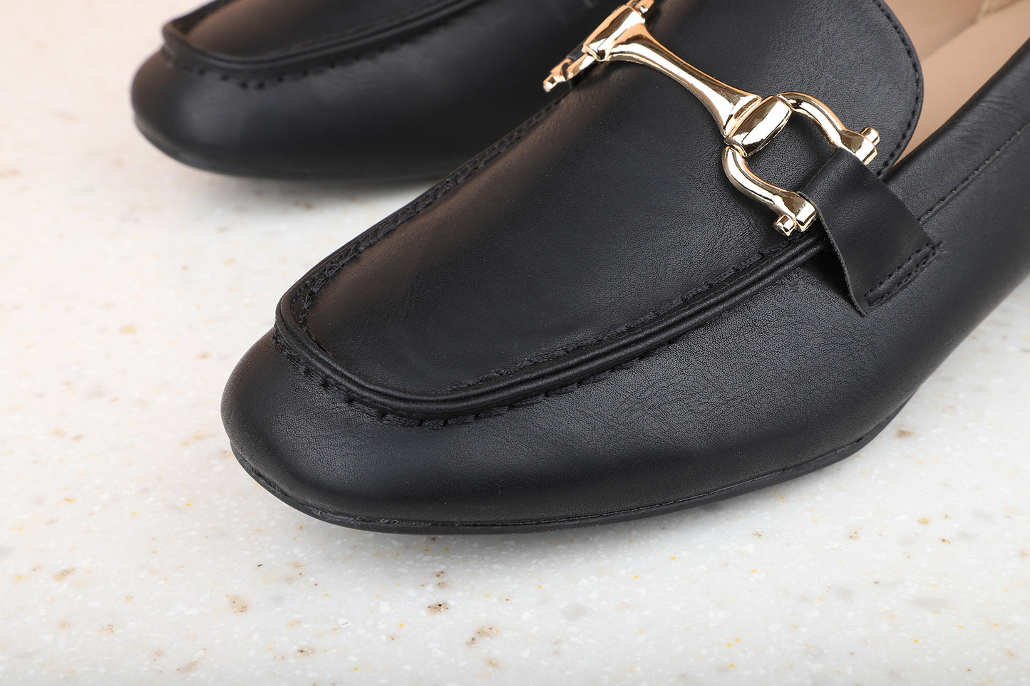 Women Black Solid Moccasins with Buckle Detail