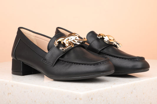 Women Black Solid Moccasins with Buckle Detail