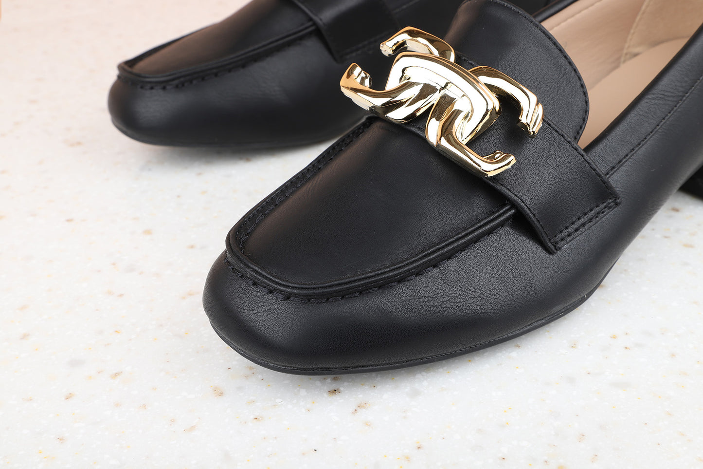 Women Black Solid Moccasins with Buckle Detail