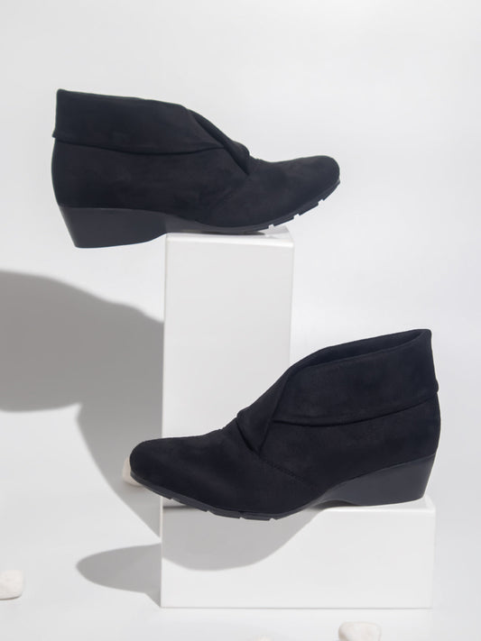 Women Black Wedge Heel Regular Boots