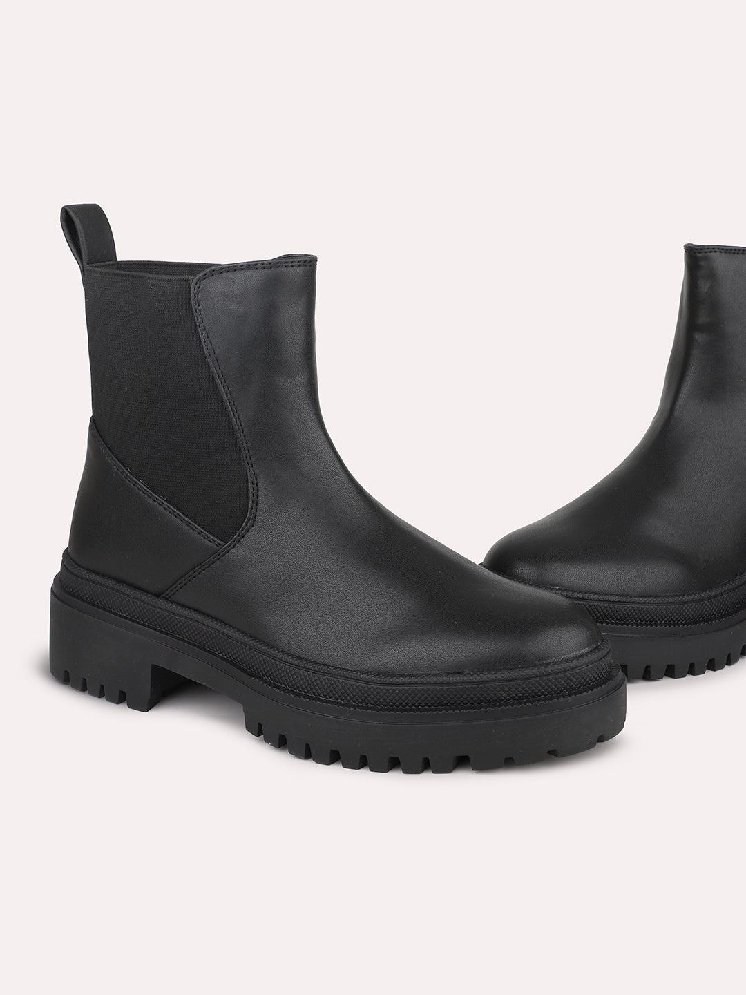 Women Black Solid Casual Chelsea Boots