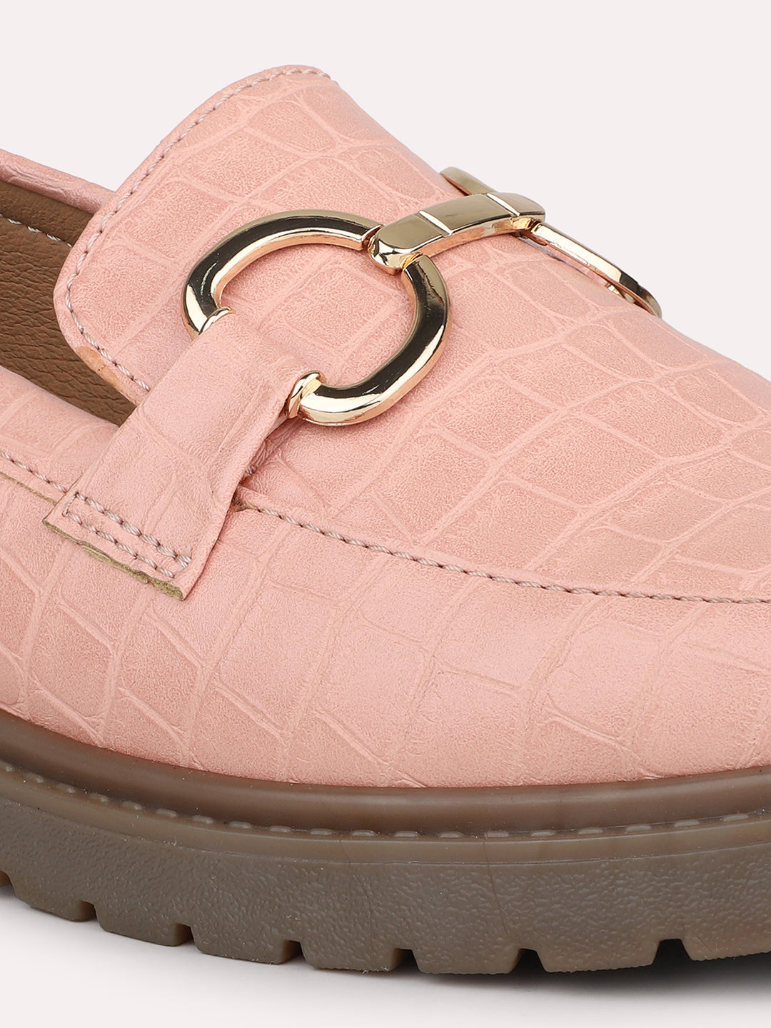 Women Peach Buckle Detail Moccasins