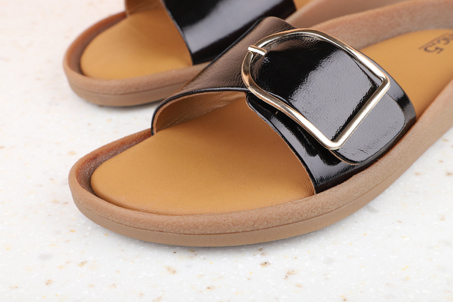 Women Black Open Toe Flats With Buckles