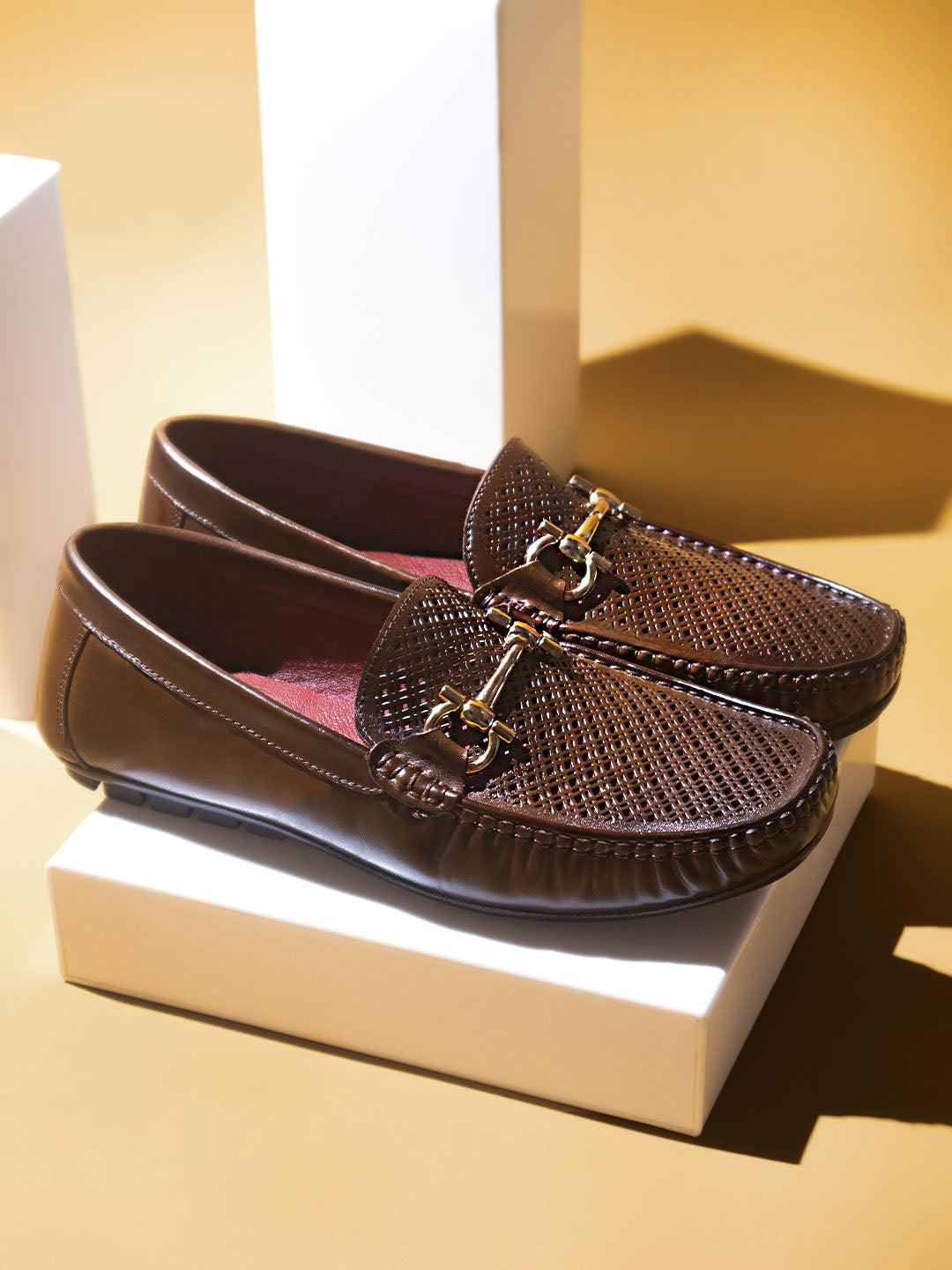 Atesber Brown Textured Driving Casual Shoes For Men's