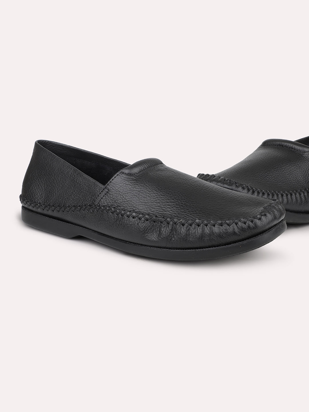 Atesber Black Solid Casual Slip-on Shoes For Men